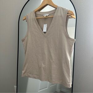 BANANA REPUBLIC premium cotton v neck tank SzM NWT